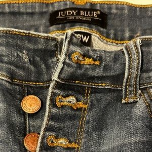 Judy Blues 18W w/missing button